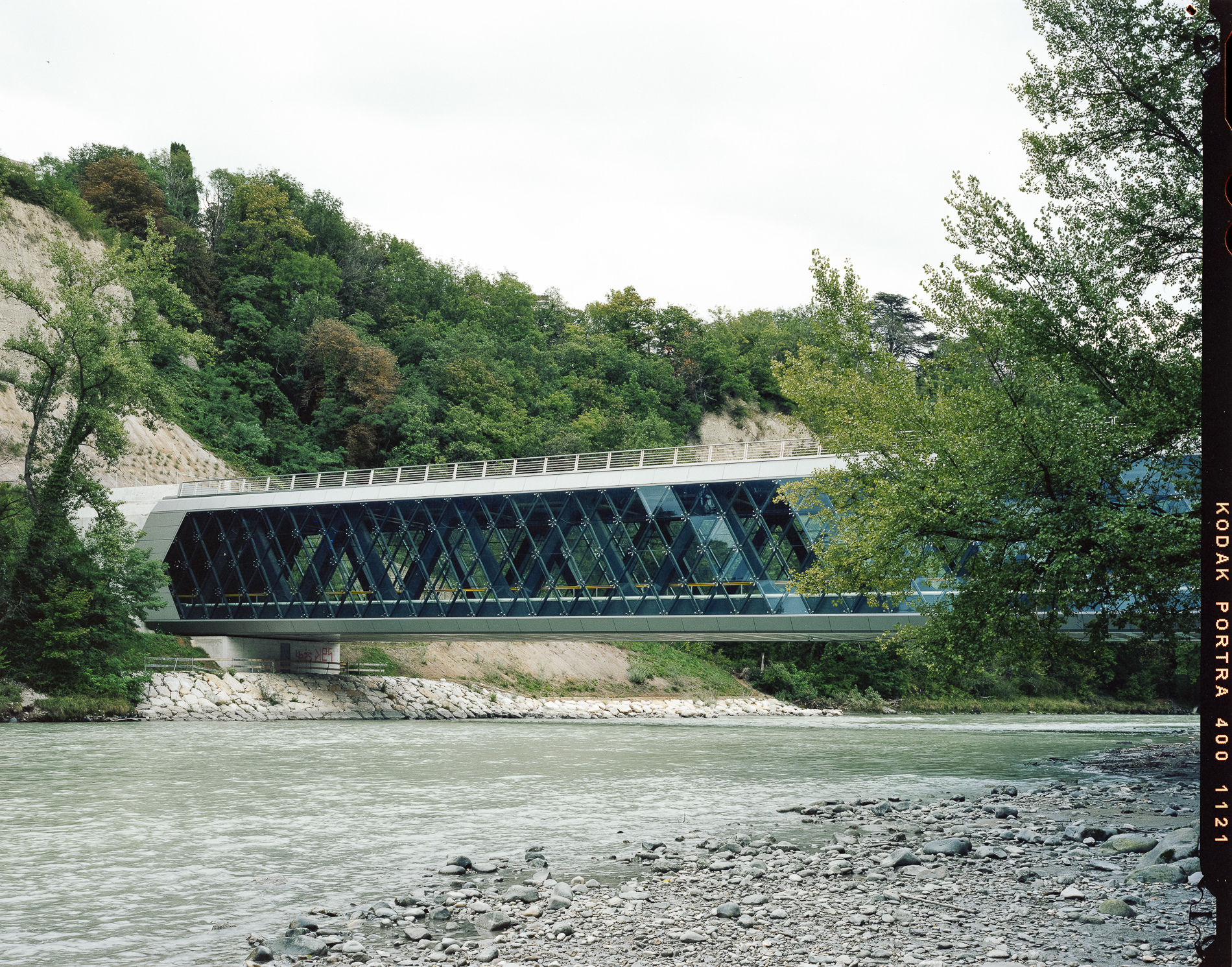 Photographie d’architecture mettant en valeur le dialogue entre architecture et paysage